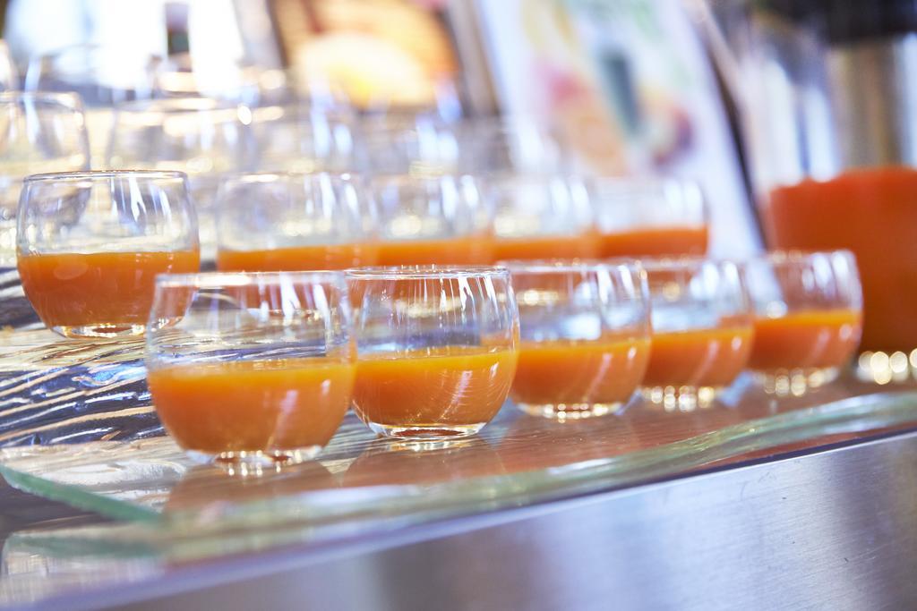 Hotel New Otani Hakata Fukuoka  Eksteriør bilde Carrot juice